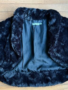 Eliza J Black Faux Fur Capelet Bolero Shrug One Size Elegant Evening Wedding